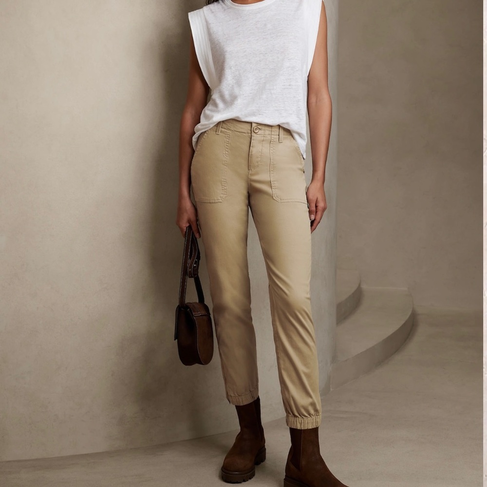 Banana Republic Cream Jogger Pants